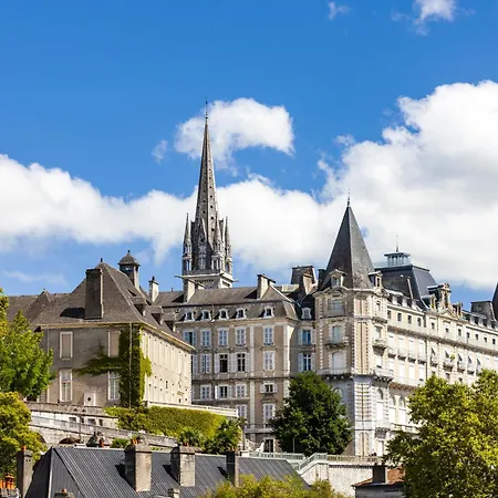 Pixel Art - Boulevard Des Pyrenees - Unique Apartman