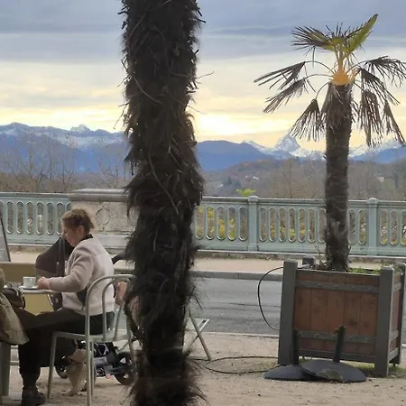 Pixel Art - Boulevard Des Pyrenees - Unique