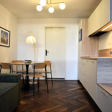 Pixel Art - Boulevard Des Pyrenees - Unique Apartman *