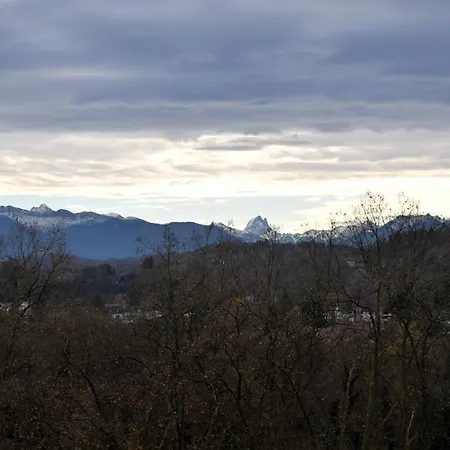 Pixel Art - Boulevard Des Pyrenees - Unique