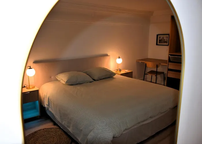 Pixel Art - Boulevard Des Pyrenees - Unique Apartman *