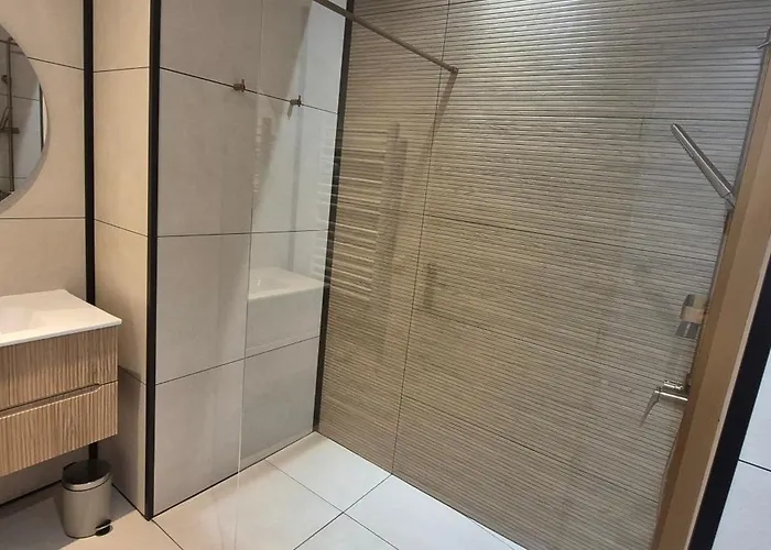 Pixel Art - Boulevard Des Pyrenees - Unique Apartman *